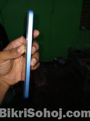 Realme 12